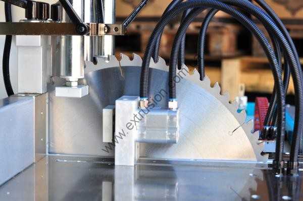 Aluminum profile cutting